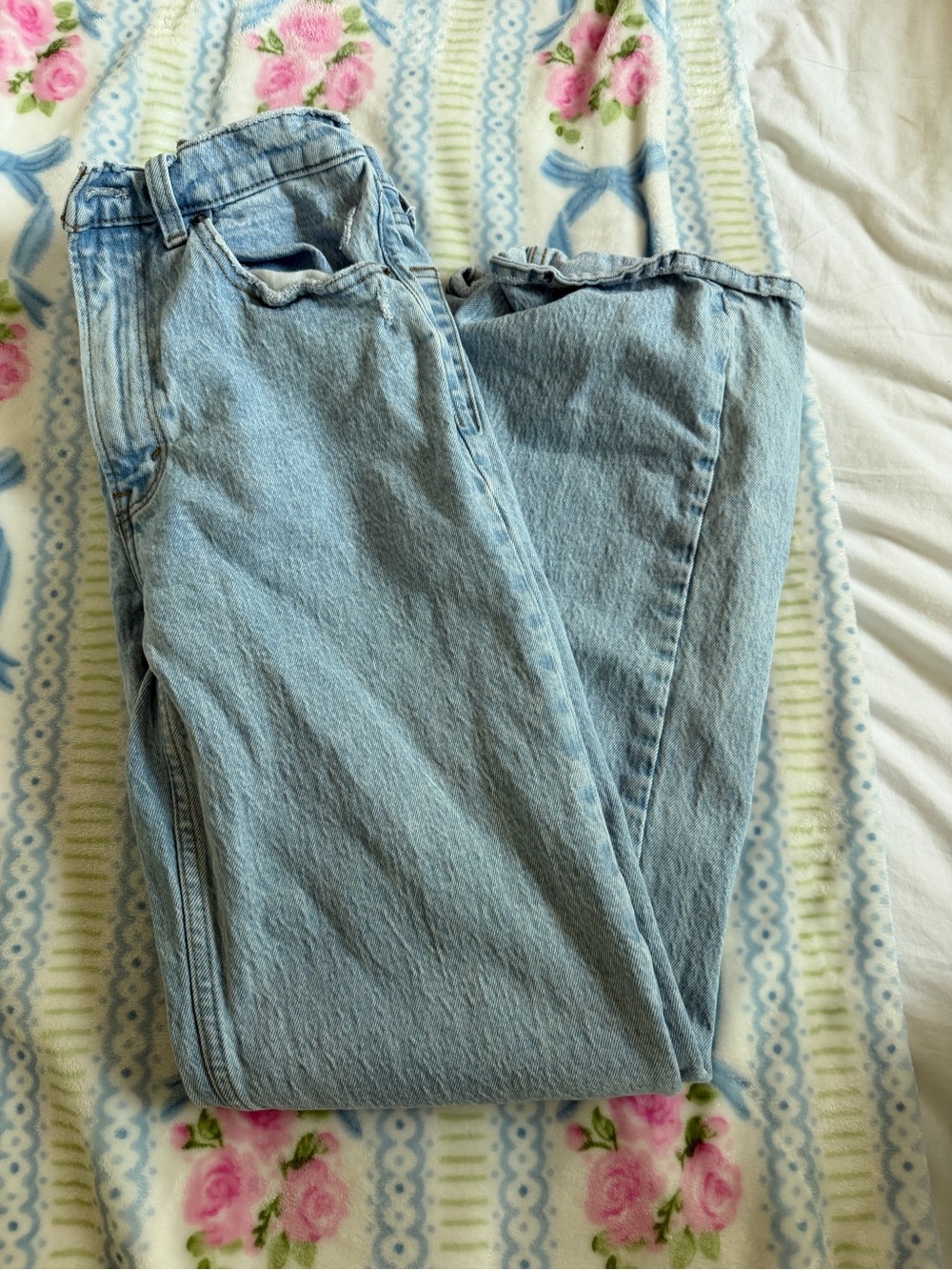 Abercrombie & Fitch Light Blue Straight-Leg Women's Jeans